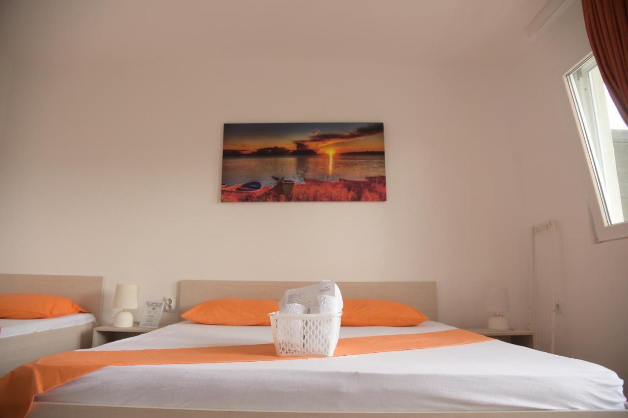 Apartments Villa Naumovi Dojran Esterno foto