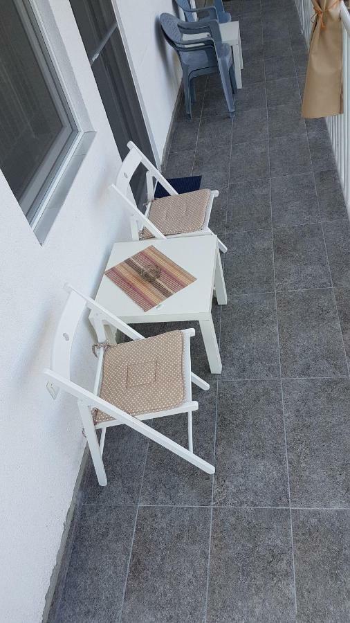 Apartments Villa Naumovi Dojran Esterno foto